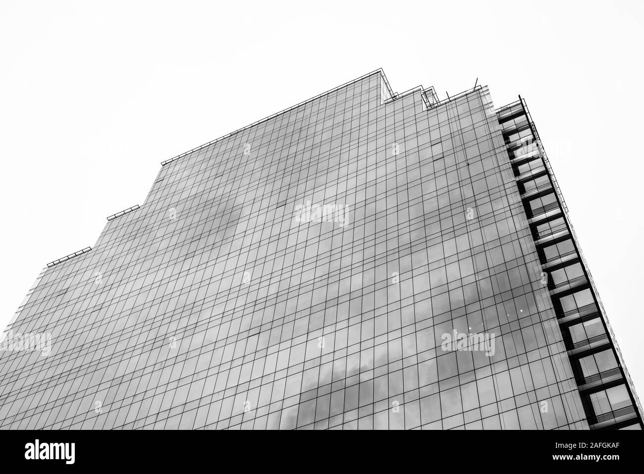 Low Angle View of grand bâtiment de l'entreprise Banque D'Images