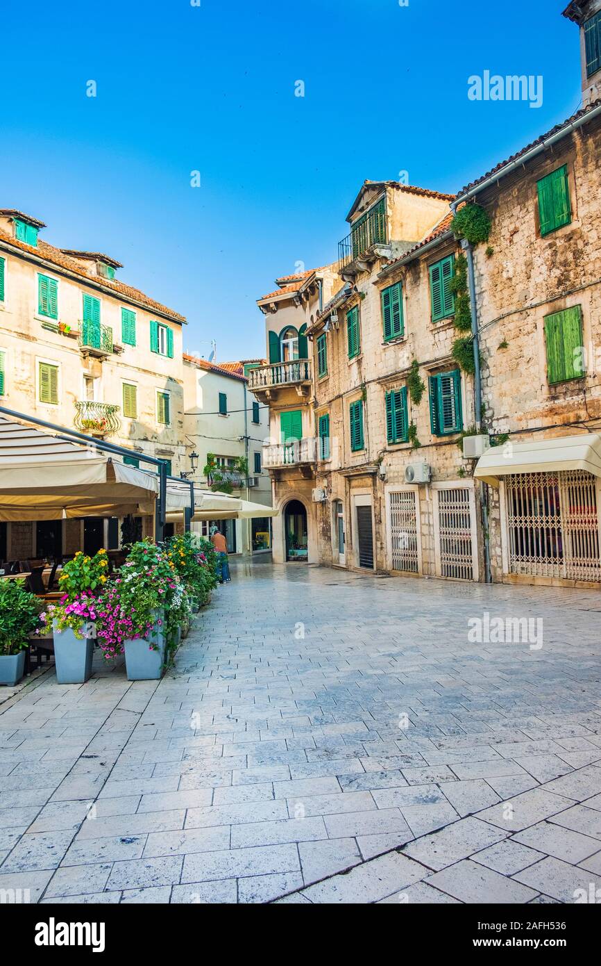 La Croatie, la ville de Split, vieille maisons romanes sur Fruit Square dans le palais de Dioclétien l'article de la Vieille Ville Banque D'Images