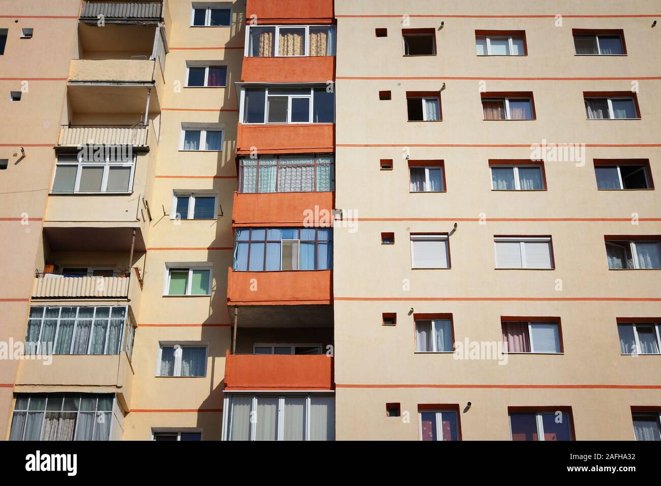 Roumanie - immeuble moderne bloc générique de la ville de Sibiu. Banque D'Images