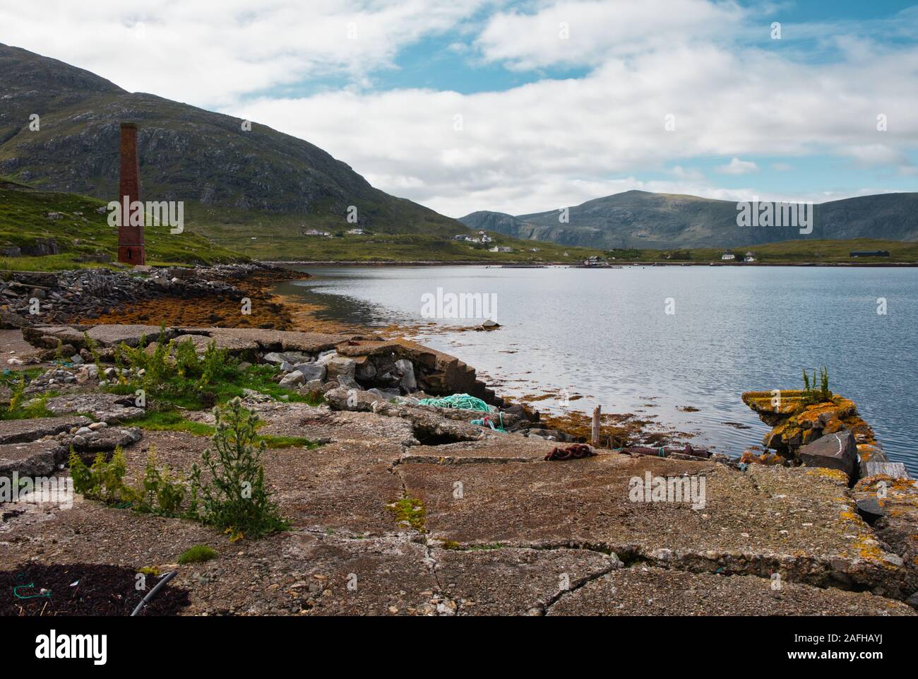 Vestiges de la gare de Bunavoneader Whaling sur les rives du Loch A Siar (West Loch Tarbert), de l'île de Harris, des Hébrides extérieures, Écosse Banque D'Images