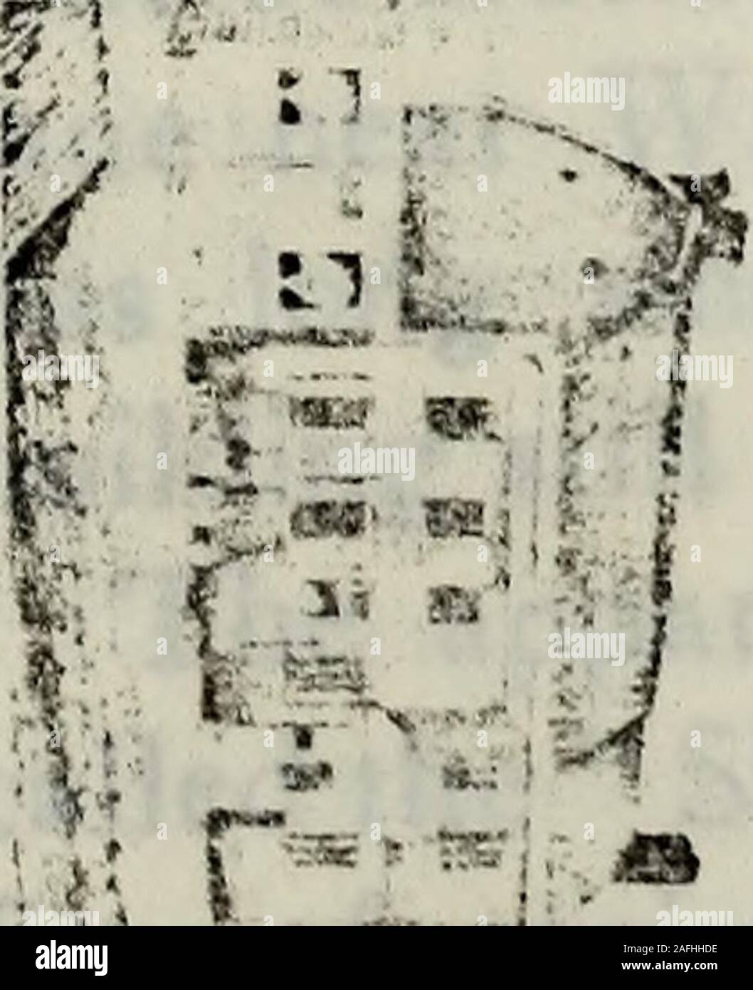 . La Société de Pennsylvanie : [Publications]. d'Elliston par Perot, le ancestorof l'actuel propriétaire, Elliston Perot Morris. Le grandinterior de cette majestueuse demeure toujours muchattention les commandes, de meubles anciens, de tableaux et de bric-à-brac, oldfamily canapés et tables, aucun moins de cent ans. Dans le hall se trouve un deux-cents ans clockwhich les tiques à la pause dans l'appareil. Tous les thesefurnishings sont tenus avec beaucoup de fierté. Il n'y a pas de maison coloniale qui est si bien pris en charge.Le vaste terrain sur le sud et l'Ouest sont de vieux arbres et tous les shadedwith Banque D'Images