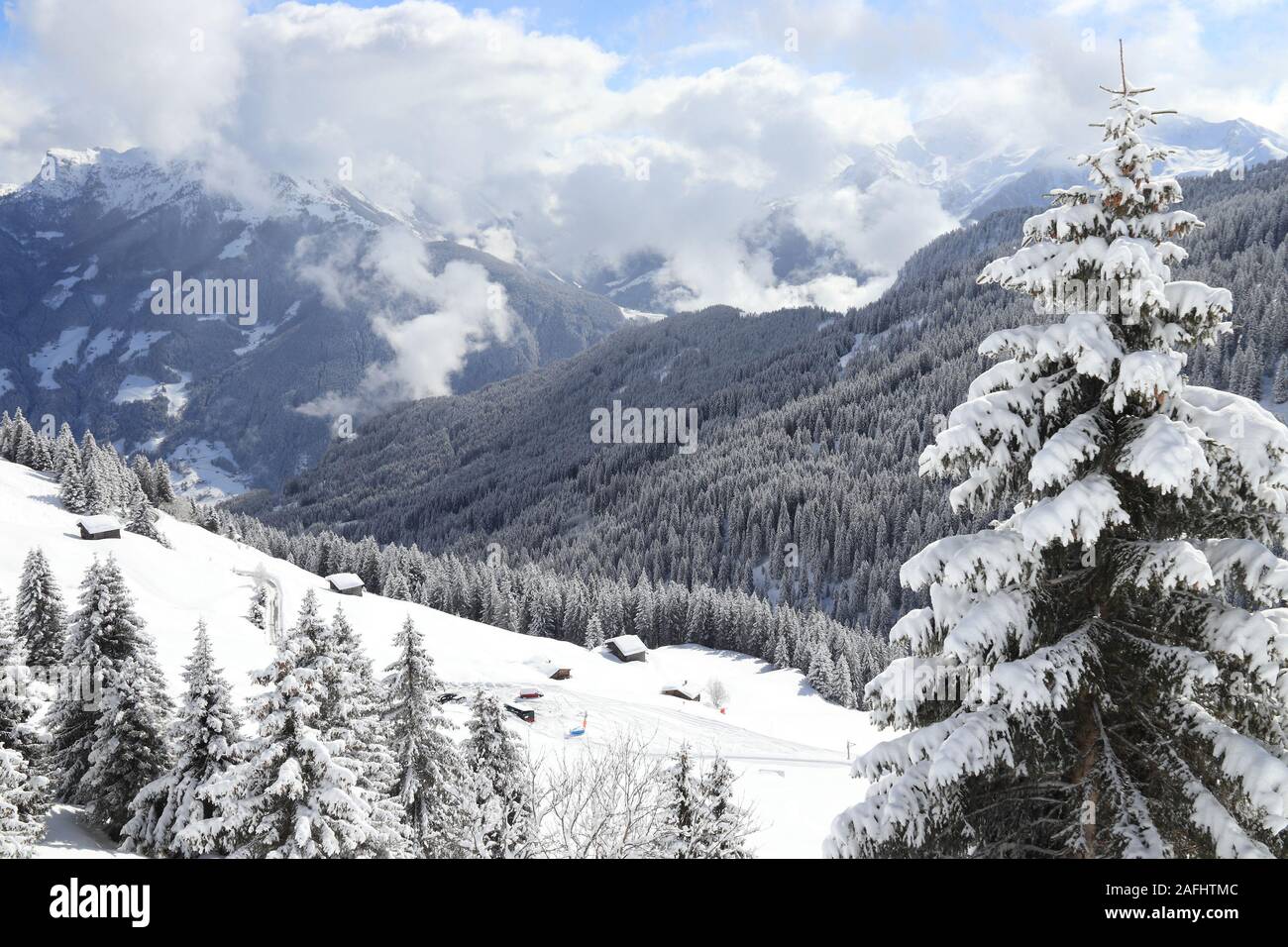 Autriche - Mayrhofen montagnes hiver ski dans le Tyrol. Alpes centrale autrichienne. Banque D'Images