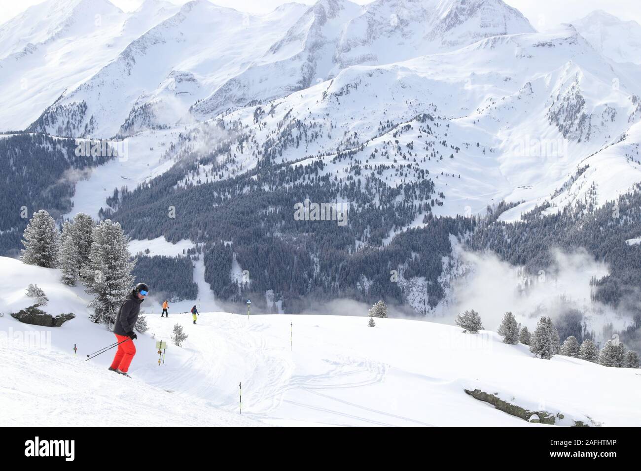 ZELL AM ZILLER, Autriche - 14 mars 2019 : visite de ski de Zell am Ziller dans le Tyrol, région de l'Autriche. Le complexe est situé dans la vallée de Zillertal o Banque D'Images