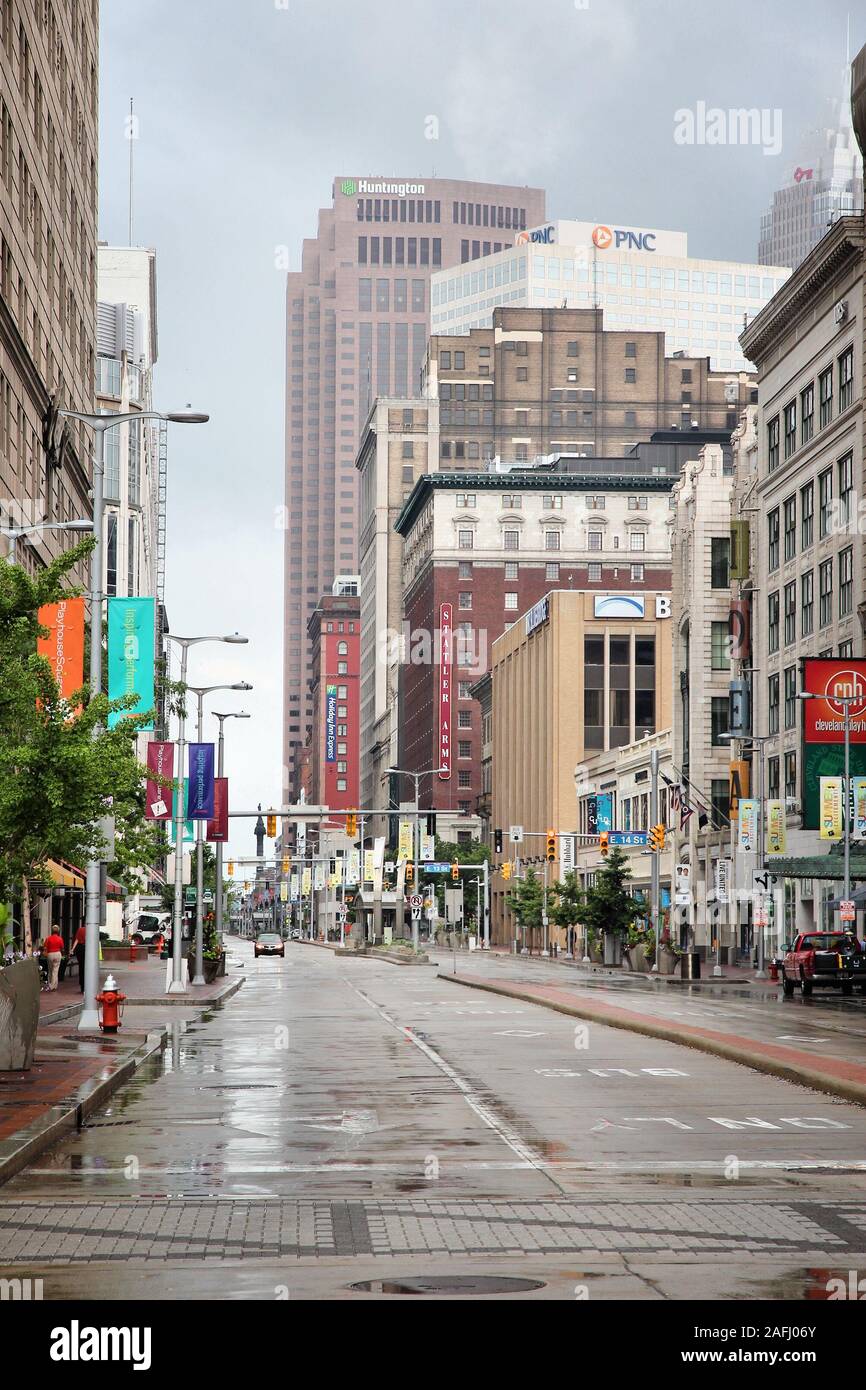 CLEVELAND, USA - 29 juin 2013 : le long de la célèbre avenue Euclid à Cleveland. Cleveland est la 2ème plus grande zone urbaine dans l'Ohio avec plus de 2 millions de dollars Banque D'Images