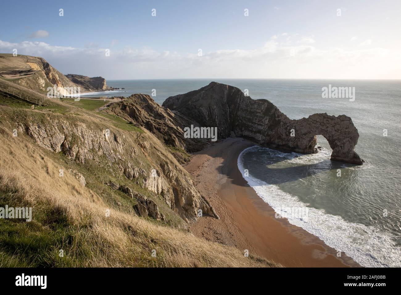 Durdle Door, une arche de pierre calcaire naturelle sur la côte jurassique du Dorset, UK Banque D'Images