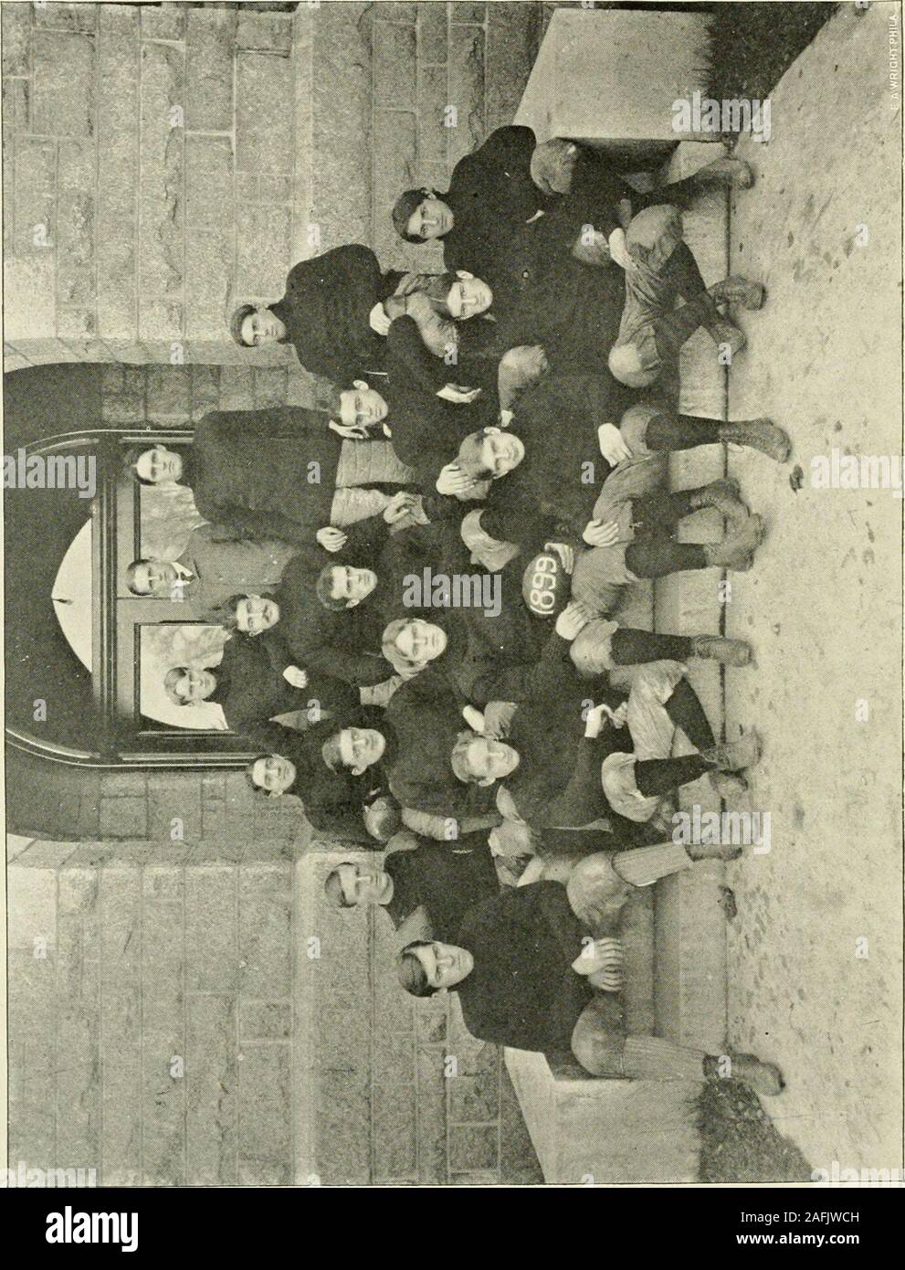. Haverford College Athletic et annuel 1900 livre de classe. 13. Saison Banque D'Images