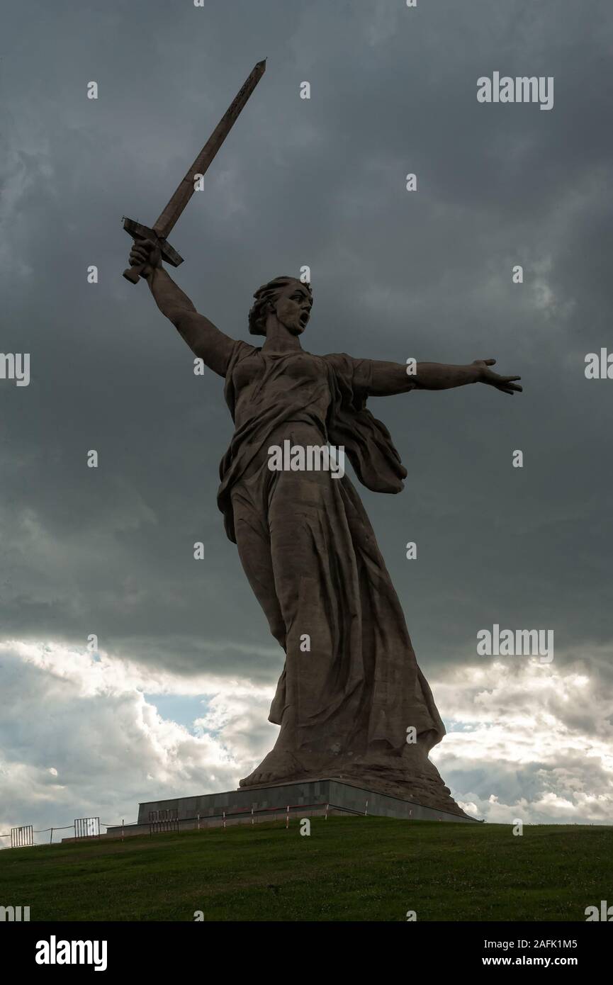 Les appels de la mère patrie monument. Volgograd, Russie Banque D'Images Les appels de la mère patrie monument. Volgograd, Russie Banque D'Images