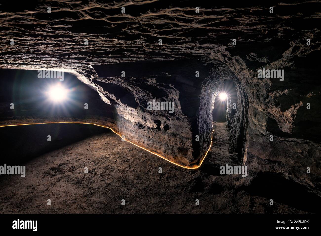 Grottes de Hella, l'Islande. L'homme a fait des grottes, pourraient être faites par les Celtes qui habitaient l'Islande avant l'ouverture officielle de la colonisation scandinave, fin du ixe siècle. Banque D'Images