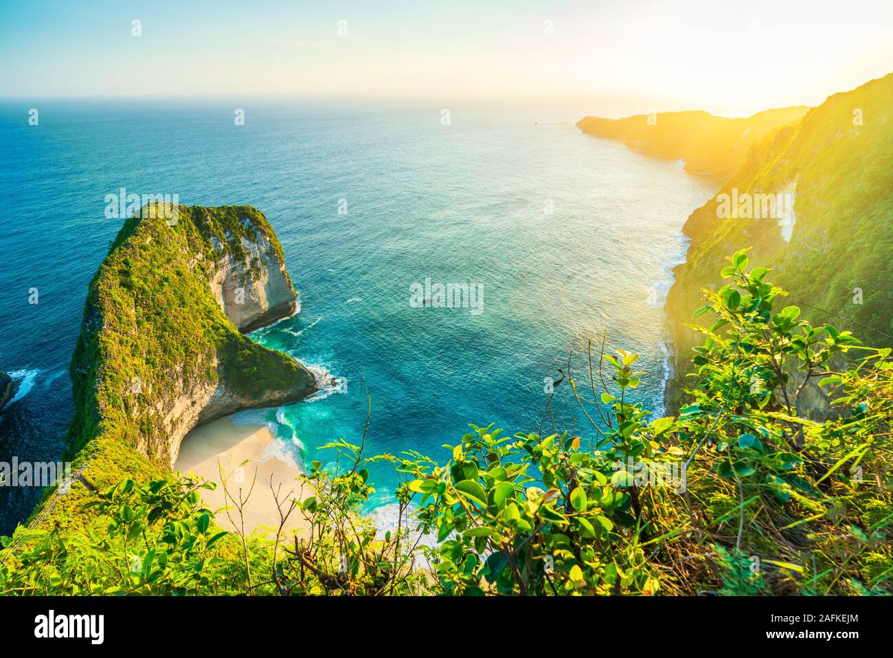 Nusa Penida, Bali, Indonésie. Manta Bay ou Kelingking Beach sur l'île Nusa Penida, Bali. Nusa Penida Banque D'Images