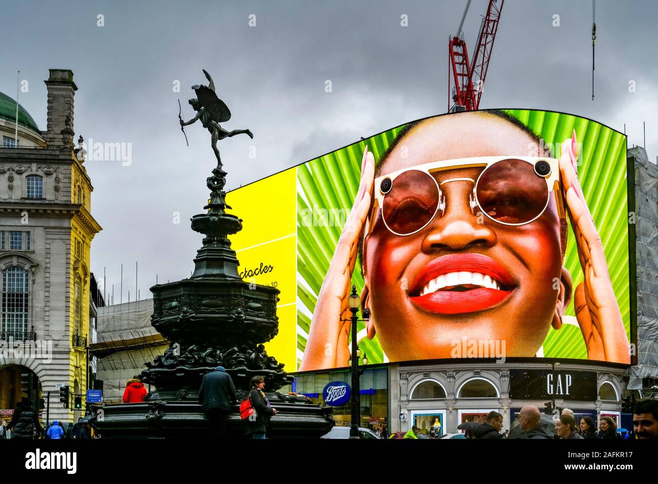 Des jours de pluie, Piccadilly Circus, Londres, Angleterre, Royaume-Uni Banque D'Images