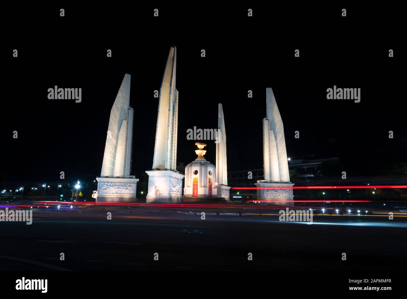 Le Monument de la démocratie dans la nuit, Bangkok, Thaïlande Banque D'Images