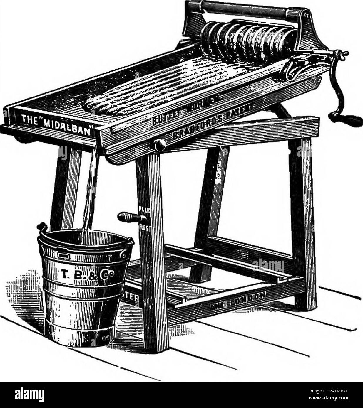 . La cyclopaedia standard de l'agriculture moderne et l'économie rurale, par les plus éminentes autorités et spécialistes sous la direction du professeur R. Patrick Wright ... introduit. Quoi qu'il en soit, cependant, la main d'un dairymaid, comme un instrument pour la manipulation de beurre dans sa préparation pour le marché ou la table, peut demander une bien greaterantiquity. Il y a déjà beaucoup d'differenceof avis quant à savoir lequel des deux était le betterinstrument à cette fin particulière. Certains de-déclaré pour l'dairymaids part, parce qu'il wasso doux et souple, et ce, sans doute, est obvi-ment tru Banque D'Images