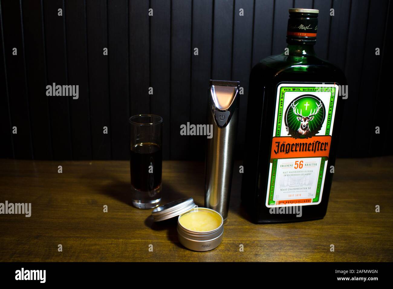 Bouteille De Boisson Alcool Jagermeister Allemand Digestif A Base De 56 Herbes Et Epices Photo Stock Alamy