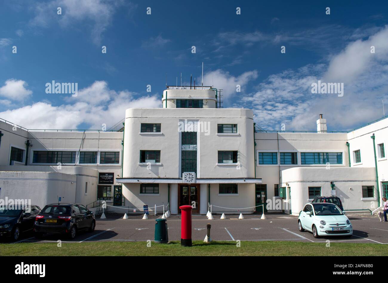 Shoreham, West Sussex, UK, le 08 août 2019, un terminal de Shoreham bel immeuble art déco à l'aéroport de la ville de Brighton connu officiellement Shoreham Airport. Banque D'Images