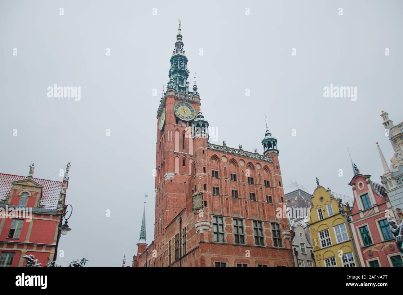 Hôtel de Ville principal et Dlugi Targ carré dans le vieux centre-ville de Gdansk, Pologne en hiver Banque D'Images