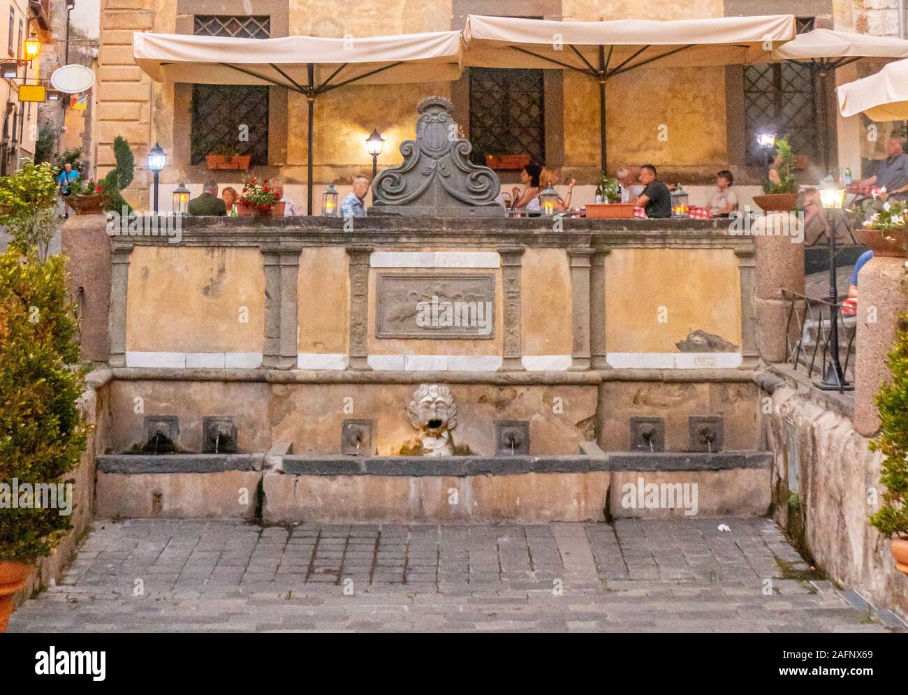 La Fontaine Saint Rocco dans Bolsena, Latium, Italie Banque D'Images