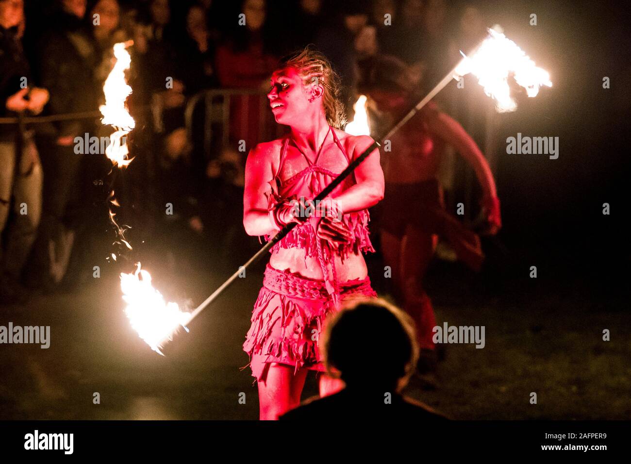 L'Samhuinn Fire Festival qui a lieu chaque année descend avec artistes de Beltane Fire festival society sur Calton Hill à apporter dans le début de l'hiver. Credit : Euan Cherry Banque D'Images