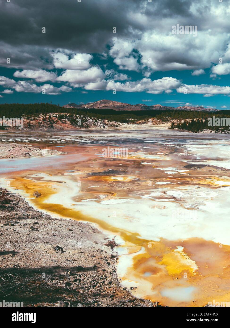 Le paysage du Parc National de Yellowstone geysers, sources d'USA, Wyoming Banque D'Images