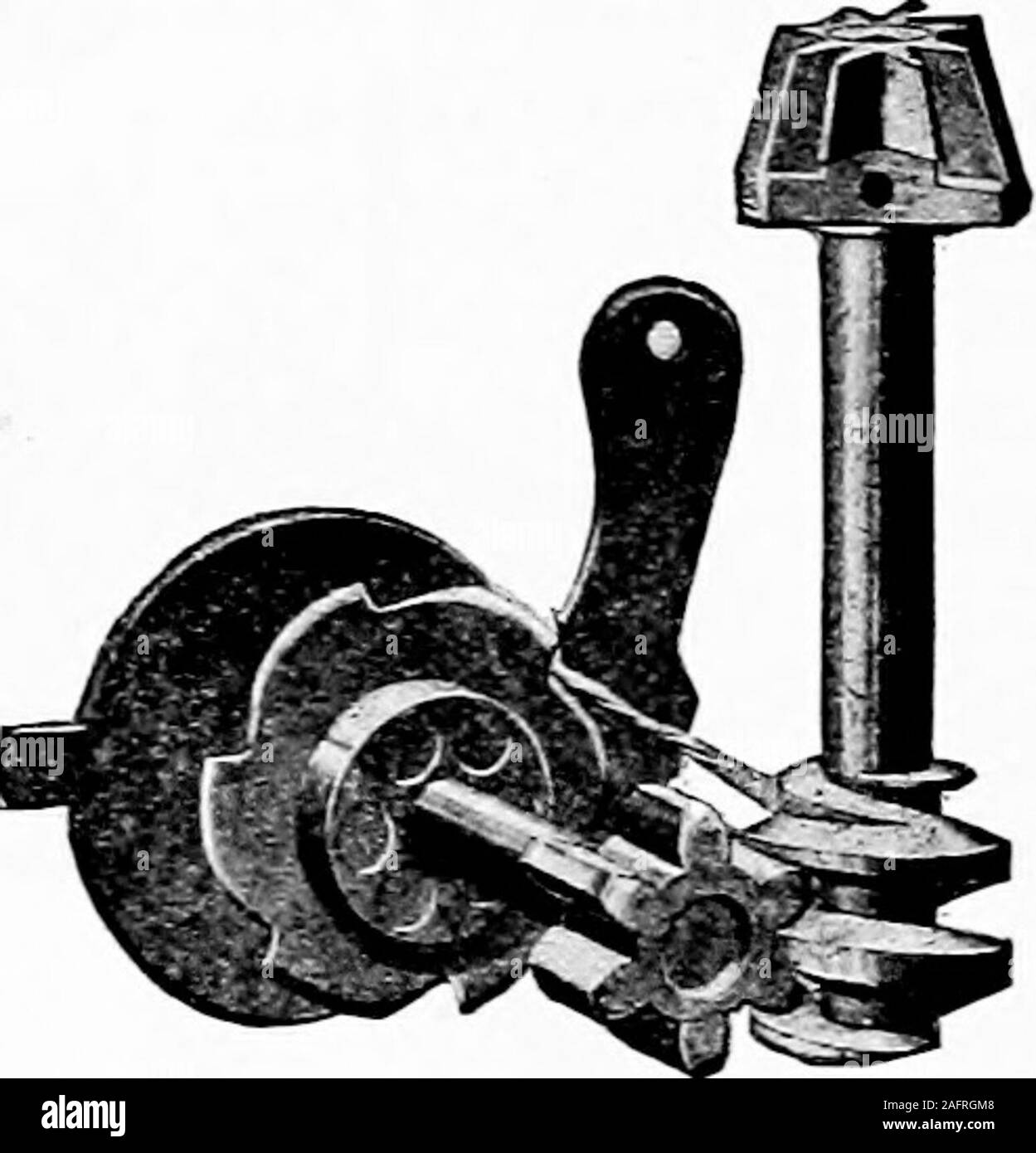 . L'agriculture de l'Ouest. Figure 55.-noueur. Figure 56.-Steel holding ficelle diskand. Pignon et batteuse. Il a besoin de dix à trente-six chevaux ou d'un grand moteur de traction pour l'exploitation d'un des thesemachines. La petite et la batteuse ensileuse combinée est tellement perfectionné que deux ou trois hommes et dix ou twelvehorses la récolte de 10 à 16 acres de céréales par jour.De meilleurs résultats sont avait en montant l'engineon gaz fixe l'ensileuse à conduire la machine à périmètre constant speed et du bouton Utiliser des chevaux ou un tracteur pour tirer la machine. Haystackers. Aucune pièce d'équipement est tellement diversifié inmake Banque D'Images