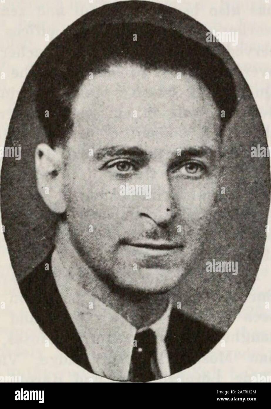 . Latter-day Saint biographical encyclopedia : une compilation de biographies d'éminents hommes et femmes dans l'Église de Jésus-Christ des Saints des Derniers Jours. est mort twodays après la naissance, est né d'thismarriage. DE JONG, Gerrit, jun., membre du conseil général de l'école de jour de soleil de Deseret, Union européenne et de l'ChurchMusic Comité, est né en mars 20,1892, Amsterdam, Hollande, un fils ofGerrit Lijda MariannaKuiper et de Jong. Avec ses parents et une onlysister, il émigra en Amérique en 1906, traversée de l'océan Atlantique dans le navire de Potsdam le paquebot, et est arrivé dans la SEL Banque D'Images