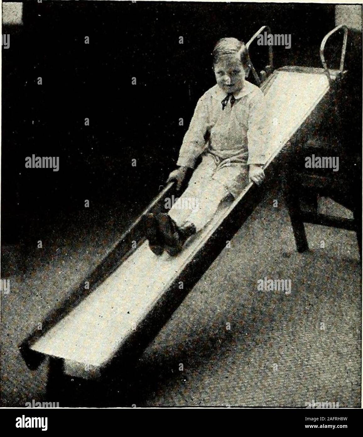 . St Nicholas [Série]. ooksDodd, Mead : 8 Livres de l'entreprise SilverwareErector Everymans1847 Rogers Bros. Bibliothèque BooksEveready FlashlightsFlexible FlyerGoing GameGorham SilverwareHamilton BlanketsHoleproof Marché à HosieryHoughton BooksHansens Staysoft GauntmittsIver-Johnson Mifflin BicycleIdeal AirplaneI ToysKodak ves carabine à air King Kutter vif Lionel Irains Outils Lenox Chocolats bonbons cadeaux Maillard Mayfair Meccano Mirroscope Nashua Couverture Poupée nouveau départ de frein Coaster Jeux Parker stylo Parker Plasticine - Curseur Porcelaine Blocs de carabine Remington Scribner Books Schwarz Jouets et Athl Banque D'Images