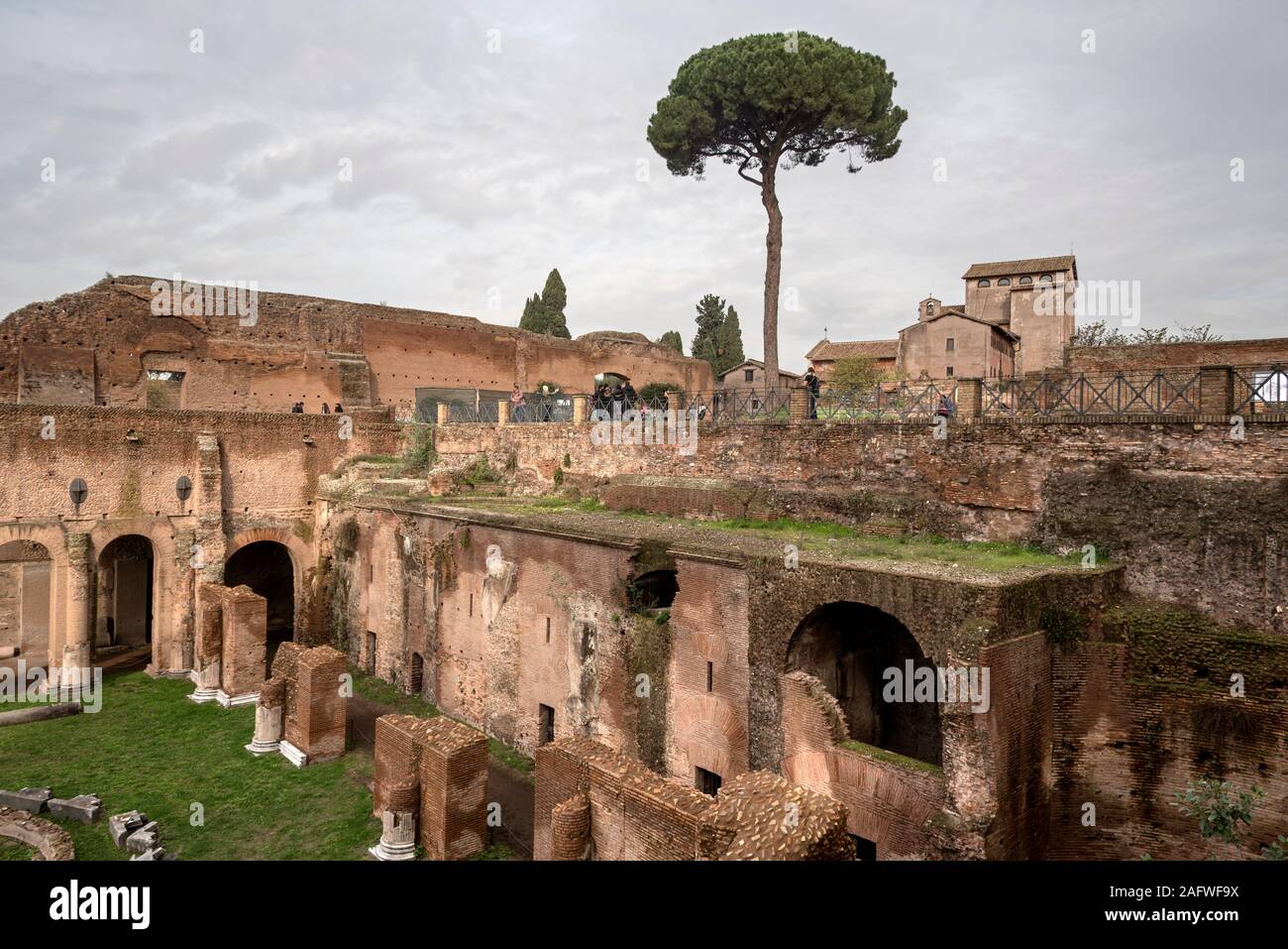 Ruines du palais impérial sur le Mont Palatin, Rome, Italie. Banque D'Images