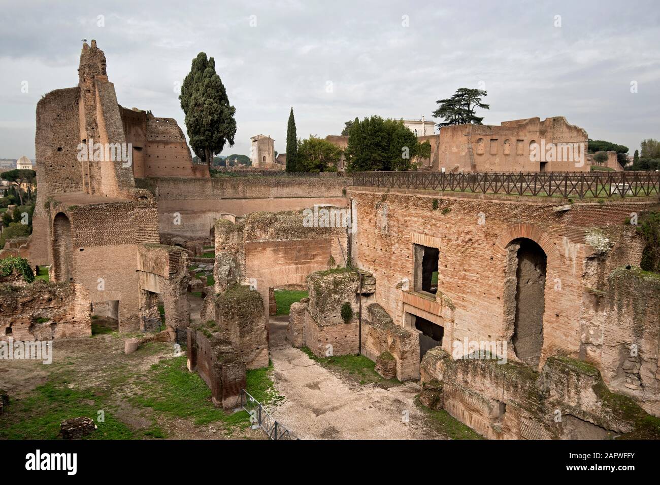Ruines du palais impérial sur le Mont Palatin, Rome, Italie. Banque D'Images