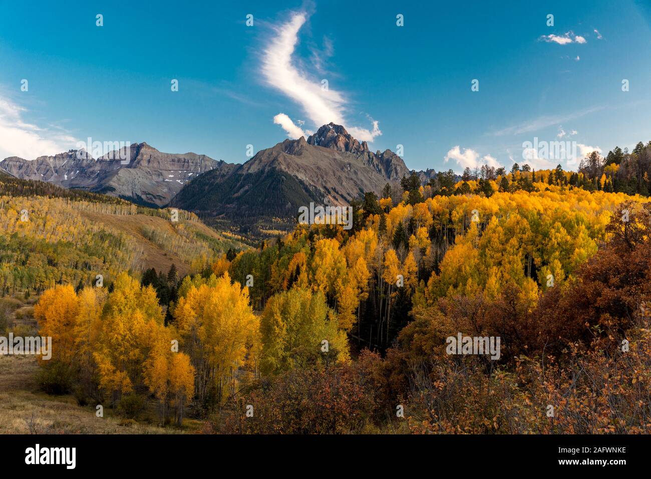 4 octobre 2019 - Ridgway, Colorado, USA - Montagnes de San Juan à l'automne, près de Colorado Ridgway - Dallas Creek à l'ouest de l'autoroute 62 à Telluride, Colorado Aspen - automne Couleur Banque D'Images