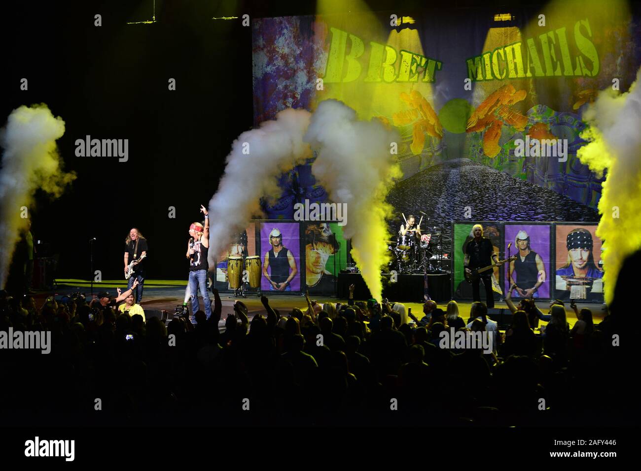 HOLLYWOOD, FL - 13 DÉCEMBRE : Pete Evick, Bret Michaels, Mike Bailey et Eric Brittingham sur scène au Hard Rock Event Center au Seminole Hard Rock Hotel & Casino Hollywood le 13 décembre 2019 à Miami, en Floride. Credit : MPI10 / MediaPunch Banque D'Images