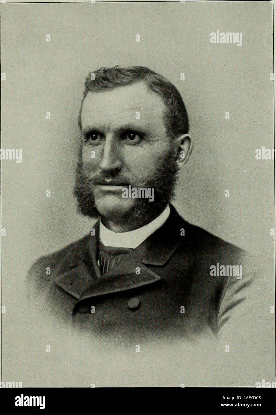 . Notice biographique commémorative du nord-est de la Pennsylvanie : y compris les comtés de Susquehanna, Wayne, Brochet et Monroe, contenant des notes biographiques de personnalités et de citoyens, et représentant plusieurs des premières familles installées. tof Salem township passe d'une forêt dense, tohappy homes et des fermes. Alors qu'il a heldminor dans ses bureaux de canton, il n'a jamais soughtpolitical avec spécialisation, et l'objectif et l'ambition d'hislife n'est pas de devenir riche, ou de recevoir le honorsof ce monde, mais pour que le monde doit être betterfor son avoir eu d'être en elle. Bien que la vie hasnot été tous Banque D'Images