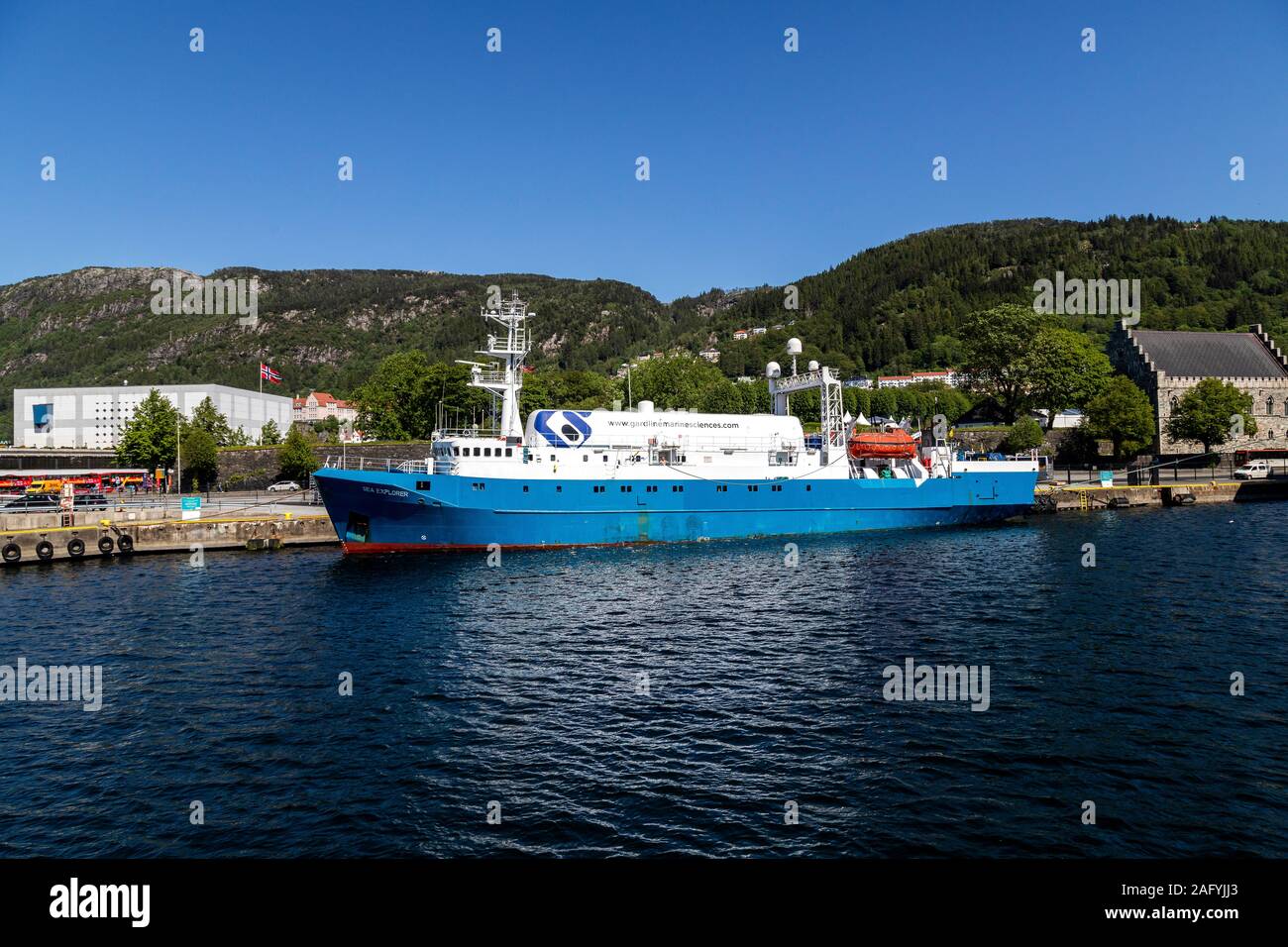 Navire de recherche et d'enquête Sea Explorer (construction 1976) dans le port de Bergen, Norvège Banque D'Images