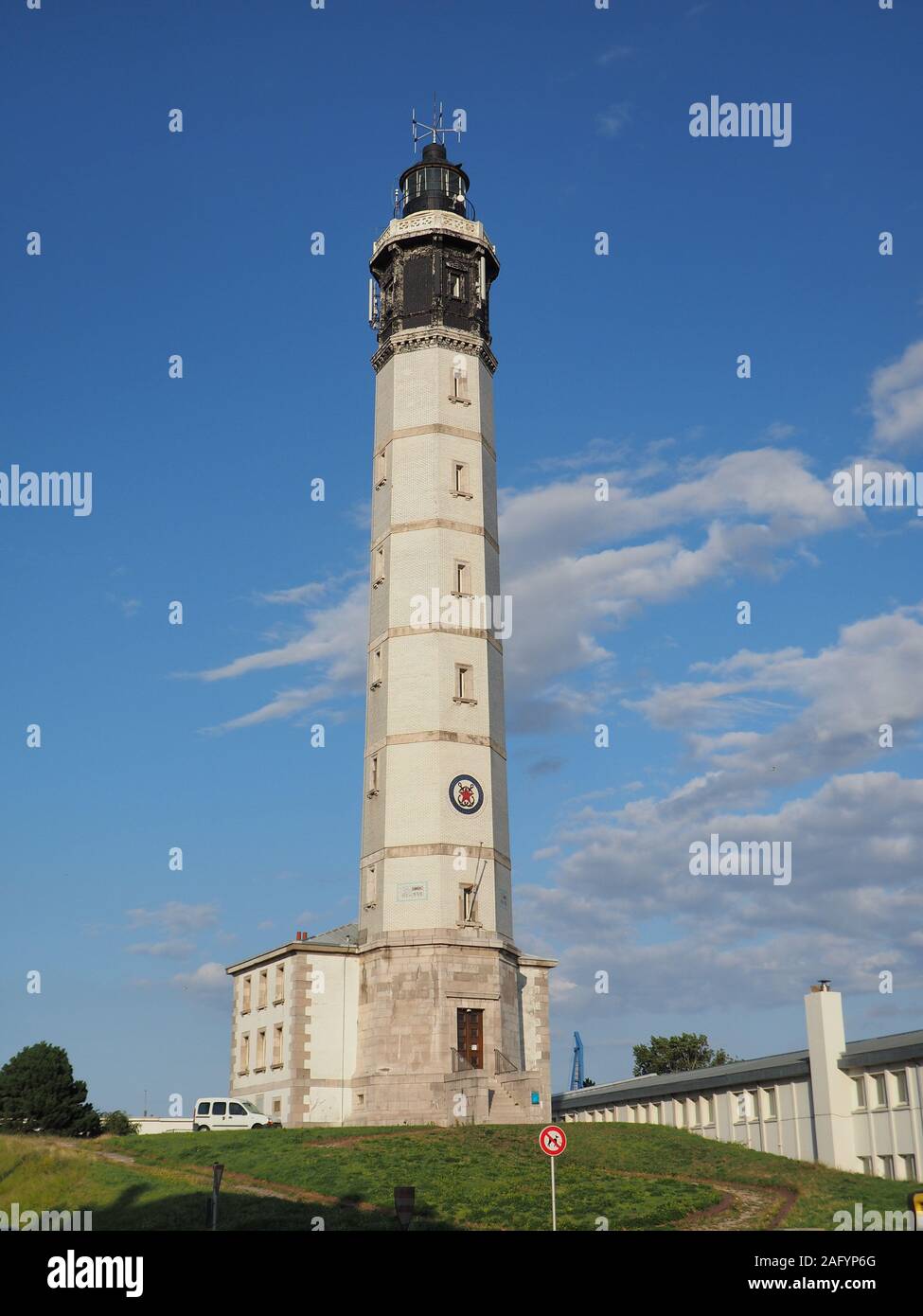 Un phare à Calais en France. Banque D'Images