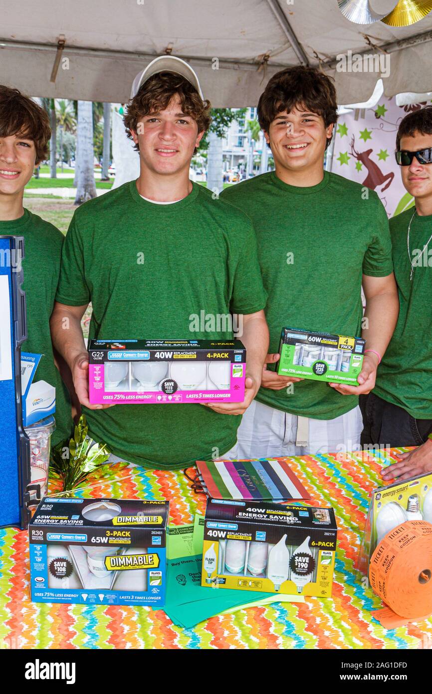 Miami Florida,Bayfront Park,Miami Goin' Green,jour de la Terre,festival,écologique,exposant,ampoule,FL100430011 Banque D'Images