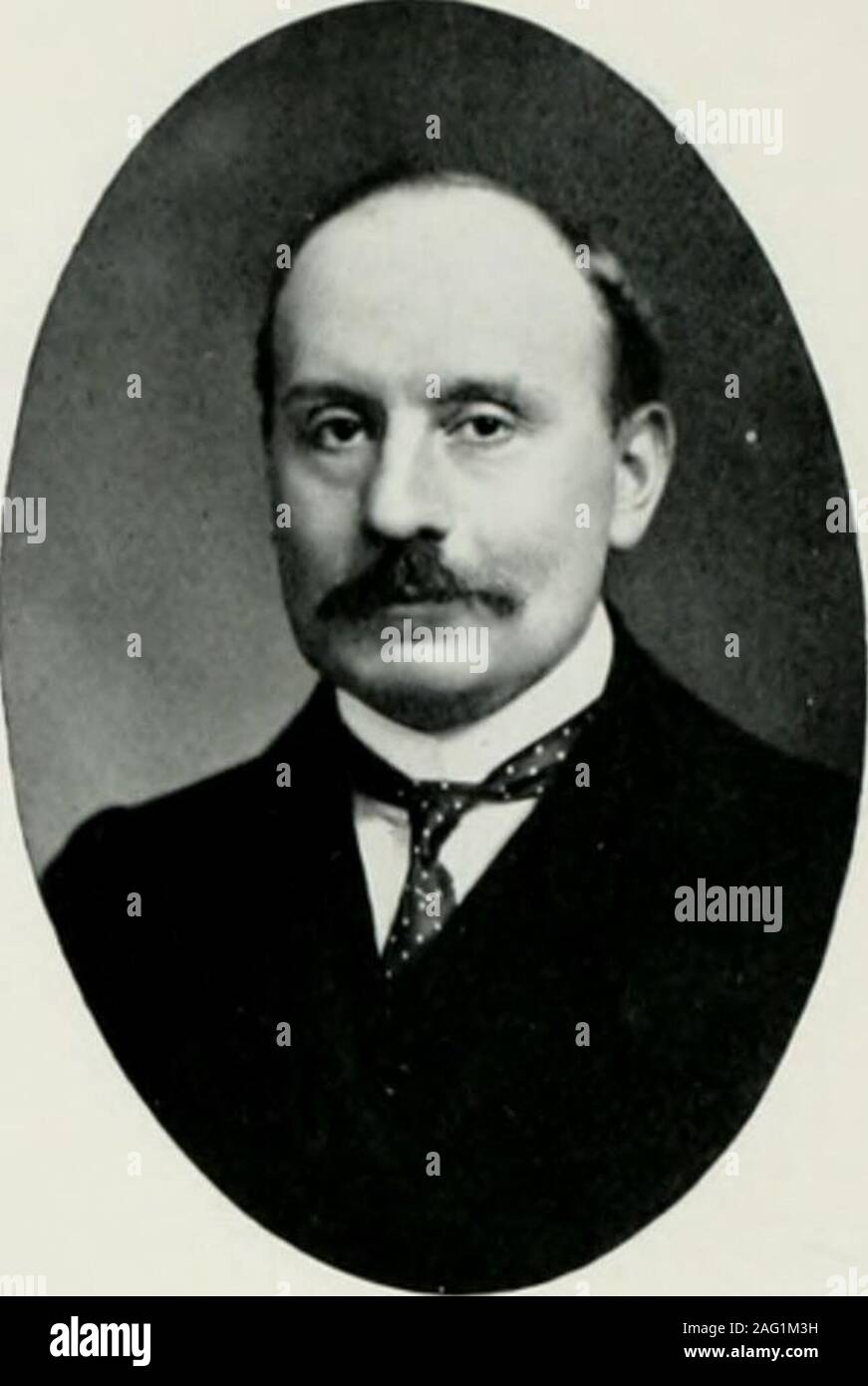 . Les Londoniens, les notables d'un illustré qui est qui des professionnels et hommes d'affaires. SIR HLXRV WORTH THORNTON, Kx., K.H.E., M.I.C.E. Directeur général, Great Eastern Railway Company. SirHenrys l'expérience de la gestion des chemins de fer américains est si complet et exceptionnel que l'un plus com-d'entreprendre compétentes le contrôle et le développement de l'acomplex système comme celui de la Great Eastern pas couldcertainly ont été sélectionnés. Le temps de son mandat a déjà justifié sa nomination. Sir Henry vient d'aVirginian originaire de la famille des générations avant que fromEngland. Il est diplômé de l'Iniversi Banque D'Images