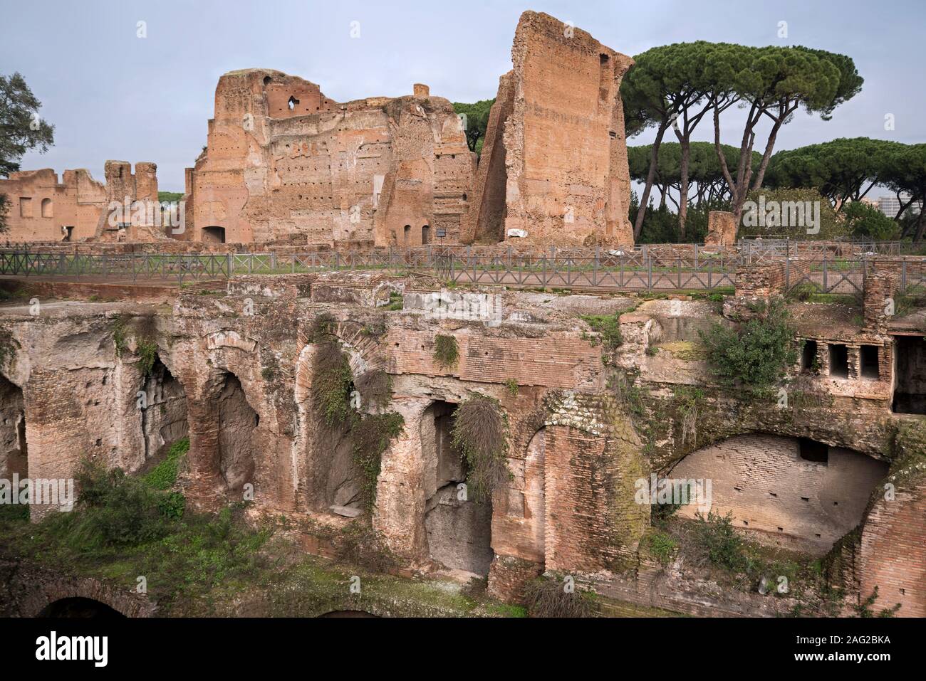 Ruines romaines sur la colline du Palatin, Rome, Italie. Banque D'Images