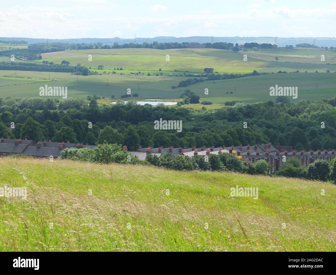 Avis de nouveau village modèle de Bolsover (connue comme le modèle'), Carr Flash au-delà de la réserve naturelle de Vale et la campagne vue de Hill Top Banque D'Images