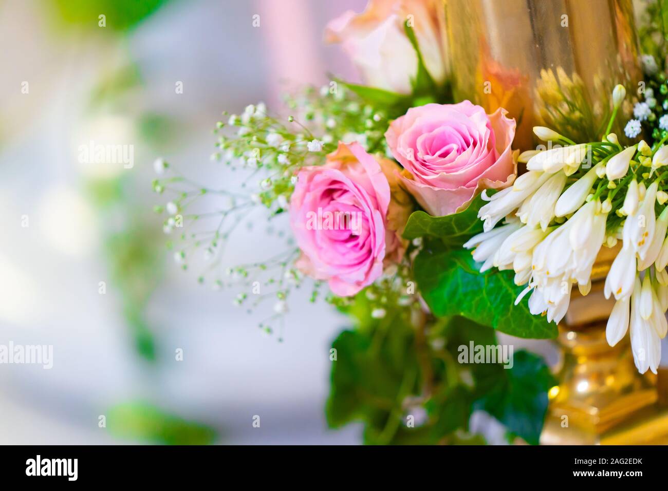 De belles fleurs pour la célébration, mariage ou événement Banque D'Images