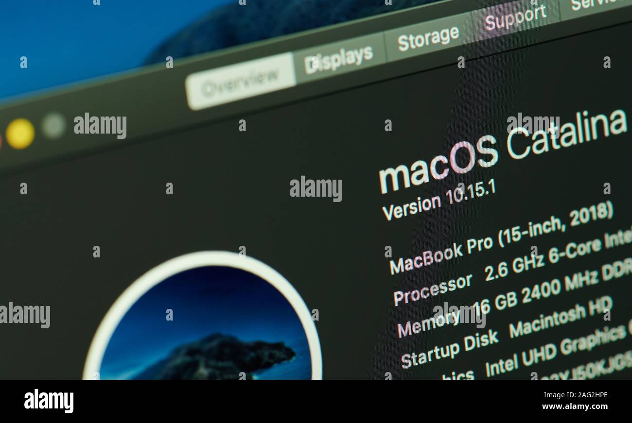 New York, USA - 17 décembre 2019 : Nouvelle version de MacOs catalina sur l'écran du portable Vue rapprochée Banque D'Images