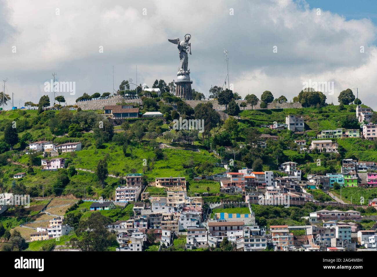 La Vierge de El Panecillo statue surplombant Quito, Équateur. Banque D'Images