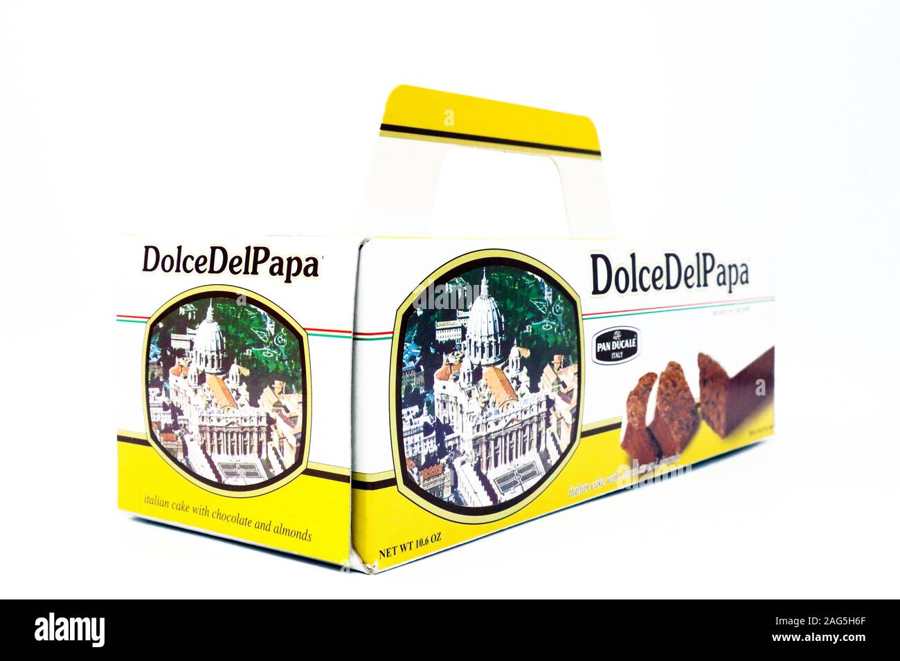 Dessert du pape italien, gâteau au chocolat et amandes produit par Pan Ducale Banque D'Images