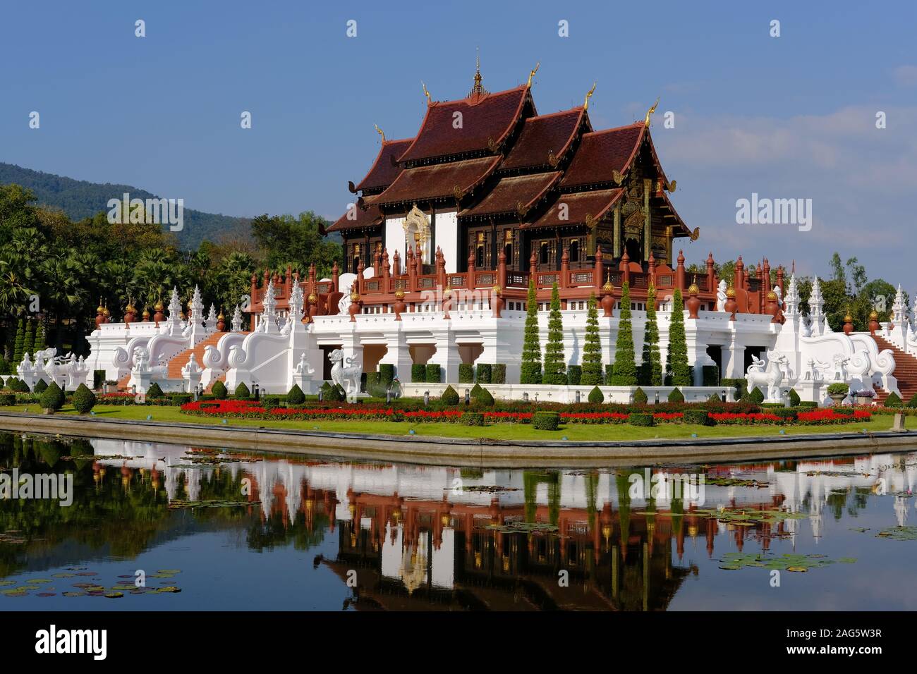 Royal Pavilion à royal park rajapruek qui en jardin botanique à Chiang Mai, Thaïlande Banque D'Images