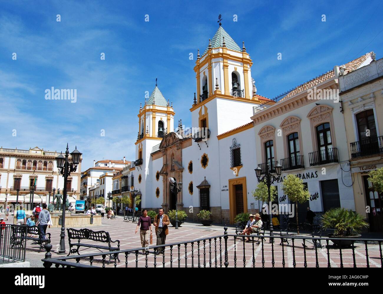 Vue de l'église paroissiale de Socorro dans la Plaza del Socorro, Ronda, Province de Malaga, Andalousie, Espagne, Europe. Banque D'Images