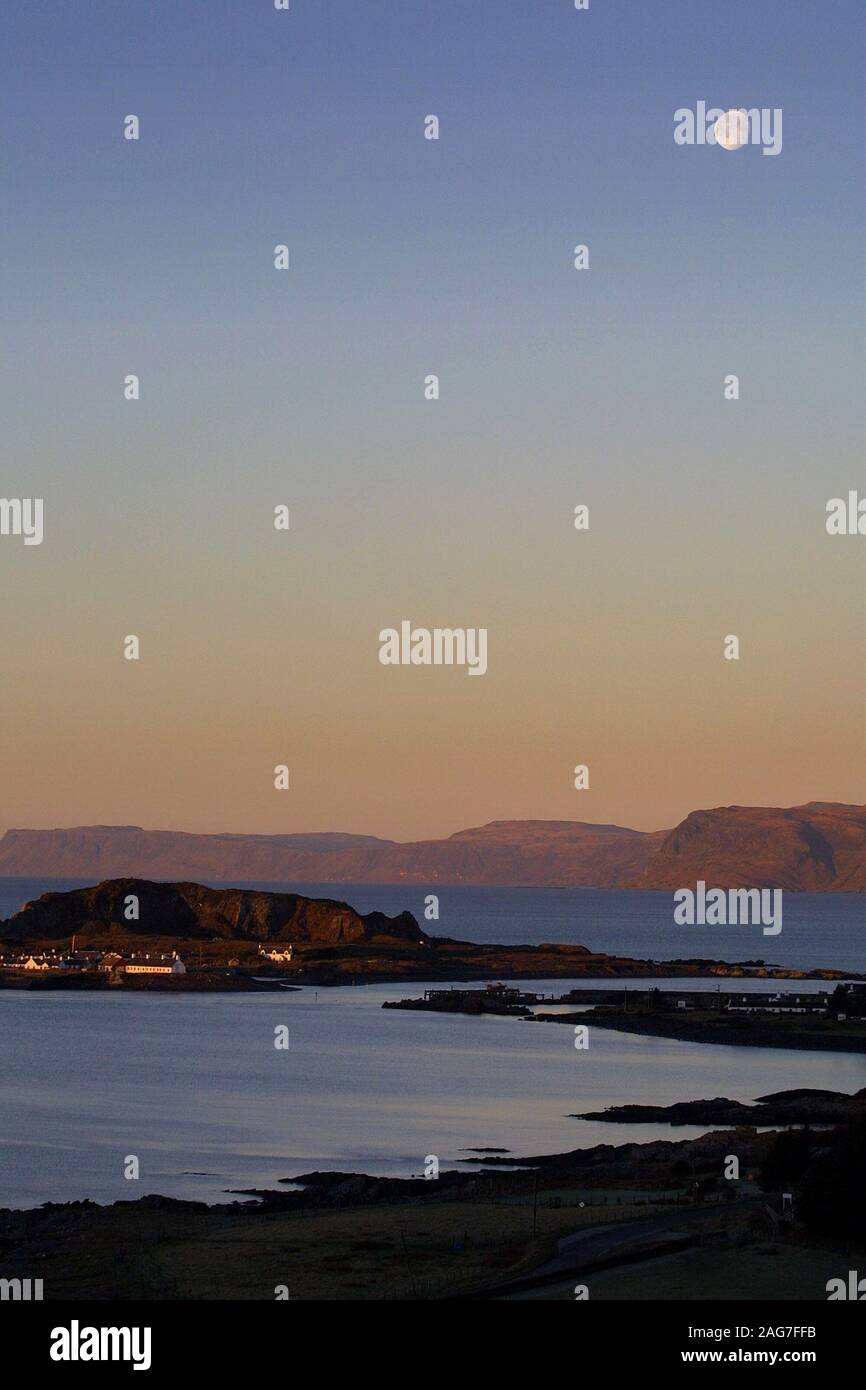 Easdale a été le plus petit de l'Écosse où vivent en permanence l'île des Hébrides intérieures avec une population permanente d'environ 60 personnes en 2019. L'île est gratuit et accessible en voiture à partir de l'île voisine de Seil par un traversier. Il a été l'endroit de l'Assemblée Pierre monde Championnats d'écrémage qui a eu lieu chaque mois de septembre dans l'une des anciennes carrières inondées sur l'île. Banque D'Images