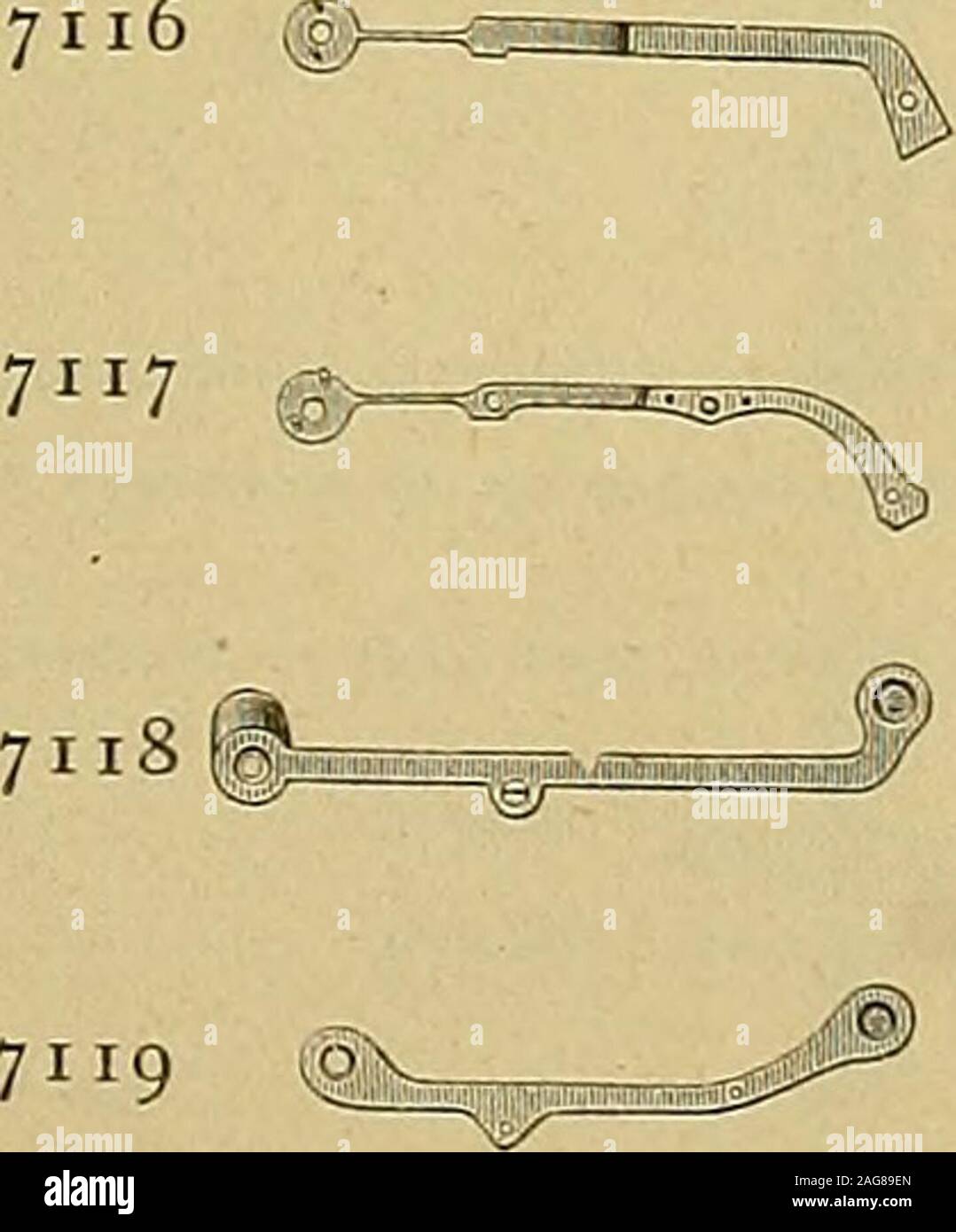 . 20e siècle catalogue de fournitures pour horlogers, bijoutiers et autres métiers. 7II3 7II4 71^» 5 7II6 @. 7120 7122 7121® g^-^ 7123 7124 .S3&gt ;°°^gj5) , 7125^ ^^r 7126 71277^^" fa %jaj 7129 7130 7J3J 1 = =^ 7133 7133 7134 7136 7137 s 713m 7138 7139 ^ 7140 7I4I 7142 7143 7144 7145 7146 francs, 7147. 7148 7149. 7150 NE PAS COUPER NI MUTILER CETTE PAGE. Commander par numéro. Le Xxe siècle Catalogue de fournitures AMERICAN WALTHAM WATCH CO.S MATÉRIAUX. t z série K, L, M, N, 0 et P. (Modèles de 1S74 et 1S84.) sS PRIX NETS PAR Douzaine. o p o5 taille 14 La chasse et la plaque 3/4 face ouverte sinueuse tige Banque D'Images