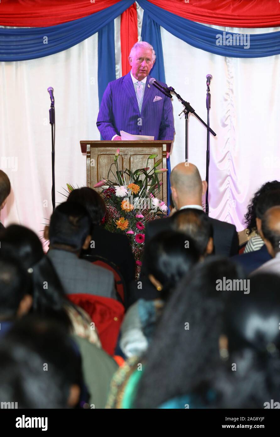 Le Prince de Galles fait un discours qu'il assiste à un service de l'avent à l'Emmanuel Christian Fellowship Church à Londres pour se souvenir de ceux qui sont touchés par les attaques de Pâques au Sri Lanka. PA Photo. Photo date : mercredi 18 décembre, 2019. Crédit photo doit se lire : Tim Whitby/PA Wire Banque D'Images