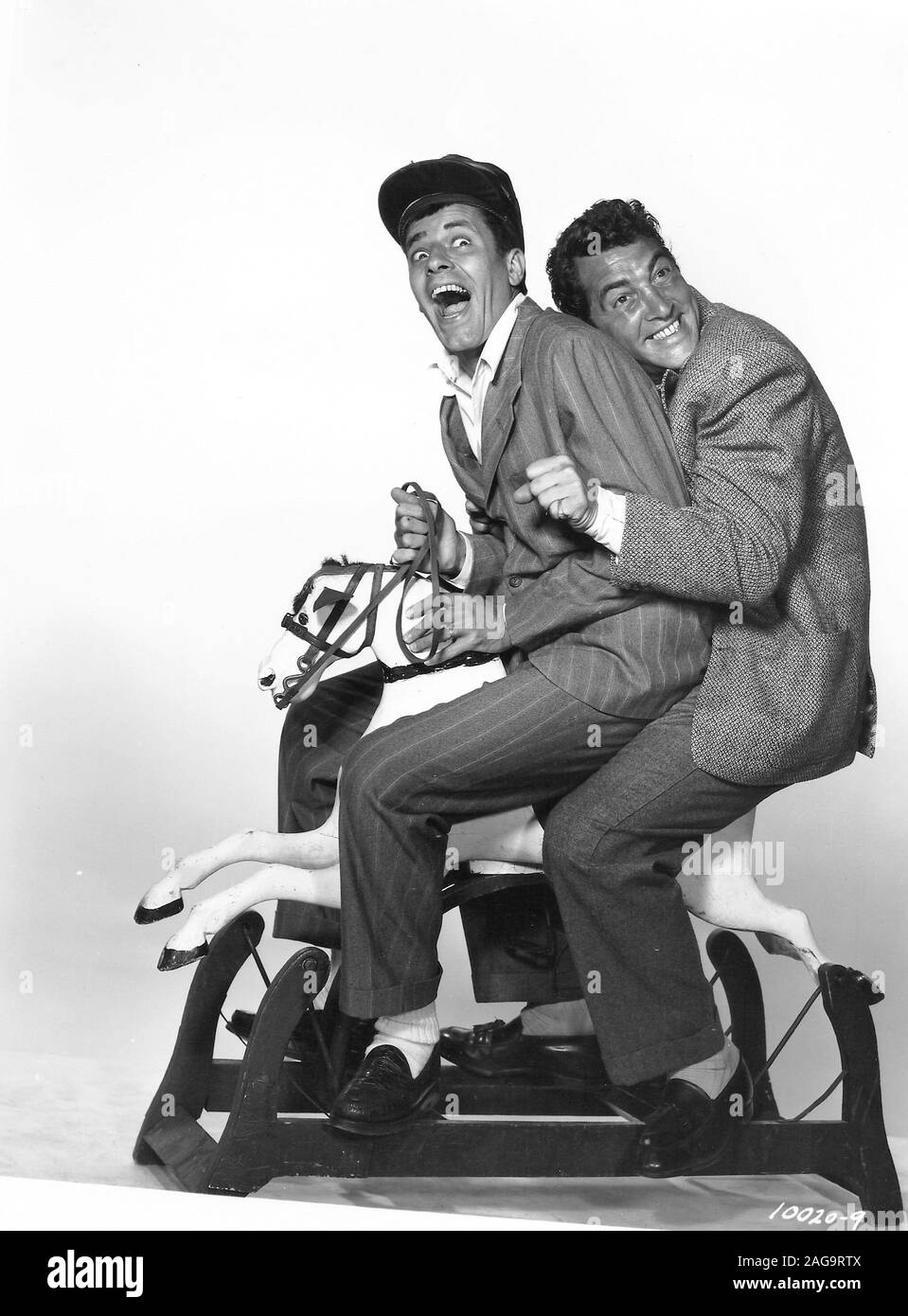 JERRY LEWIS et Dean Martin dans l'ARGENT DE LA MAISON (1953), réalisé par  George Marshall. Credit : PARAMOUNT PICTURES / Album Photo Stock - Alamy