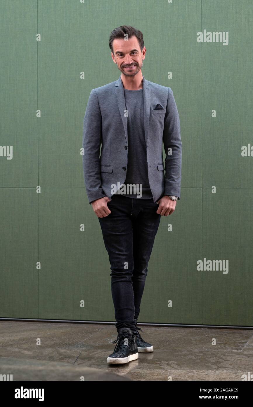 13 décembre 2019, Bavaria, Munich : Florian Silbereisen, animateur, chanteur et comédien, photographié à l'hôtel Bayerischer Hof. Photo : Peter Kneffel/dpa Banque D'Images