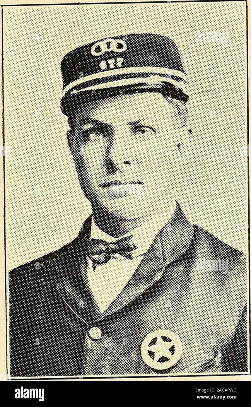 . Histoire de Mount Union, Pittsburgh et Shirley Township. Patrick Gerughty Smyors SMYERS RUSSELL Russell., l'agent de la première ws--.-d de Mount Union alsoextra, et policier de l'arrondissement, dans Saltirio wasborn, 30 mai. 1875. Il re-verso m cette ville jusqu'à il y a 7 ans,quand il est venu à Mount Union. Pour monter à venir Priorto lie a été l'Union Iploj^ed-em comme une Faculté Sciences ... :, ?3 ?3nd'un mineur comme un tanner. Au début de son educationwas schoolsof commune reçue dans l'Saltillo. Il a été marié le 2 avril.]S96 à l.^ ThreeSprin onai de poids&gt ; il est le père de l'enfant 5- 641. Ren : Aleatha Smyers Russel, Freeda, Ralph Banque D'Images