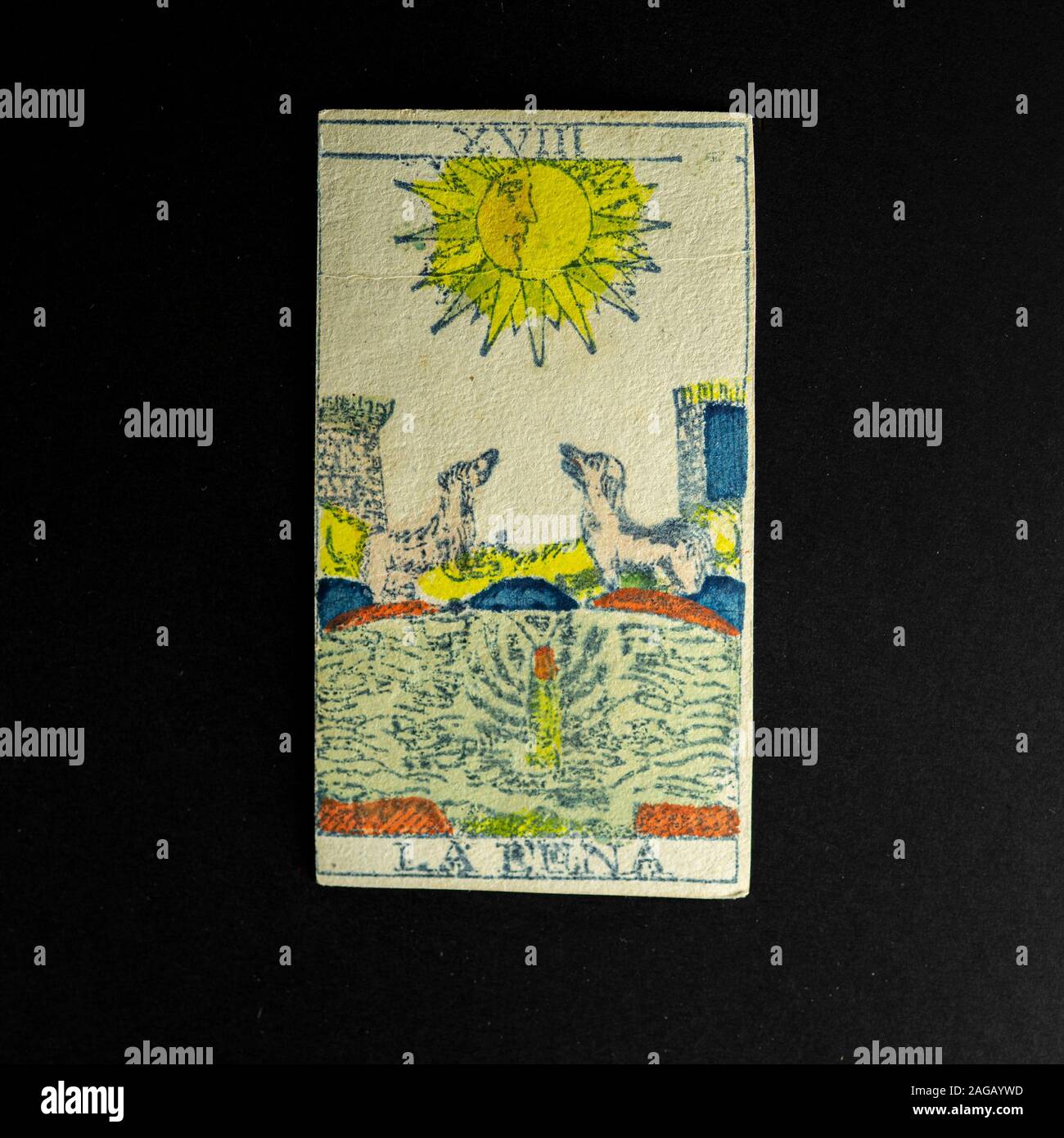 Tarot du Piémont (famille Solesio Genova Italie) à partir de la deuxième moitié du 19e siècle à l'encre bleue imprimée avec des couleurs au pochoir. Banque D'Images