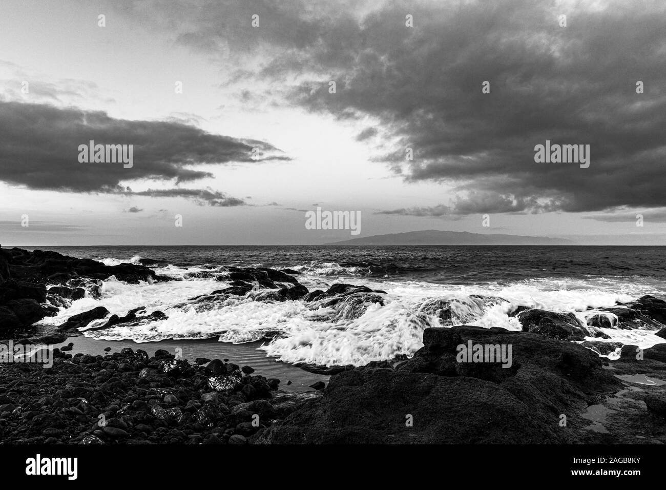 Marins le long de la côte rocheuse à Fonsalia sur la côte ouest de Tenerife, Canaries, Espagne Banque D'Images